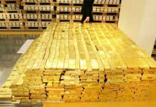 قیمت جهانی طلا به پایین ترین سطح خود در یک سال اخیر رسید